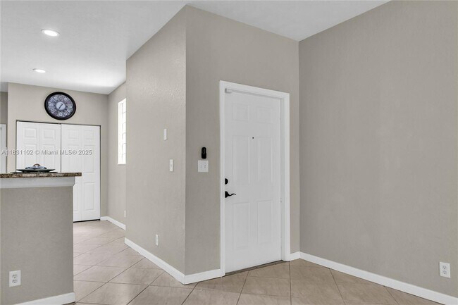 Foto del edificio - 4137 Briar Ln
