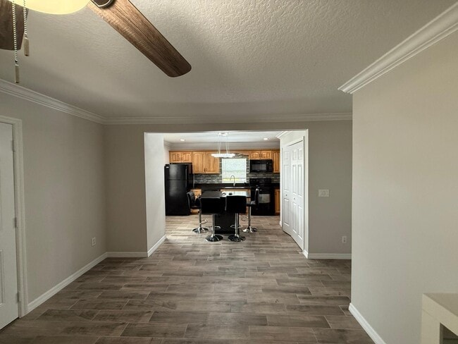 Building Photo - 216 Smith Ave