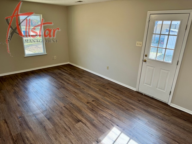 Building Photo - 4665 Lasalle Pl