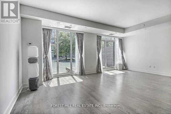 Photo du bâtiment - 7608 Yonge St