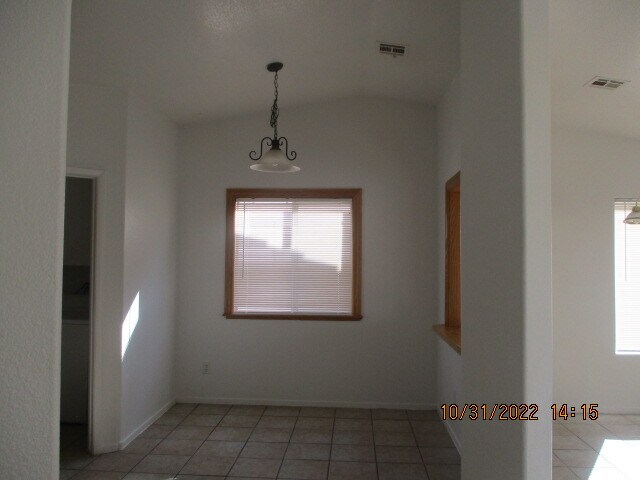 Foto del edificio - 5227 Portland Ct