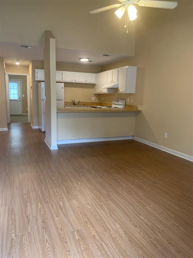 Foto del edificio - 1808 Jackson Bluff Rd