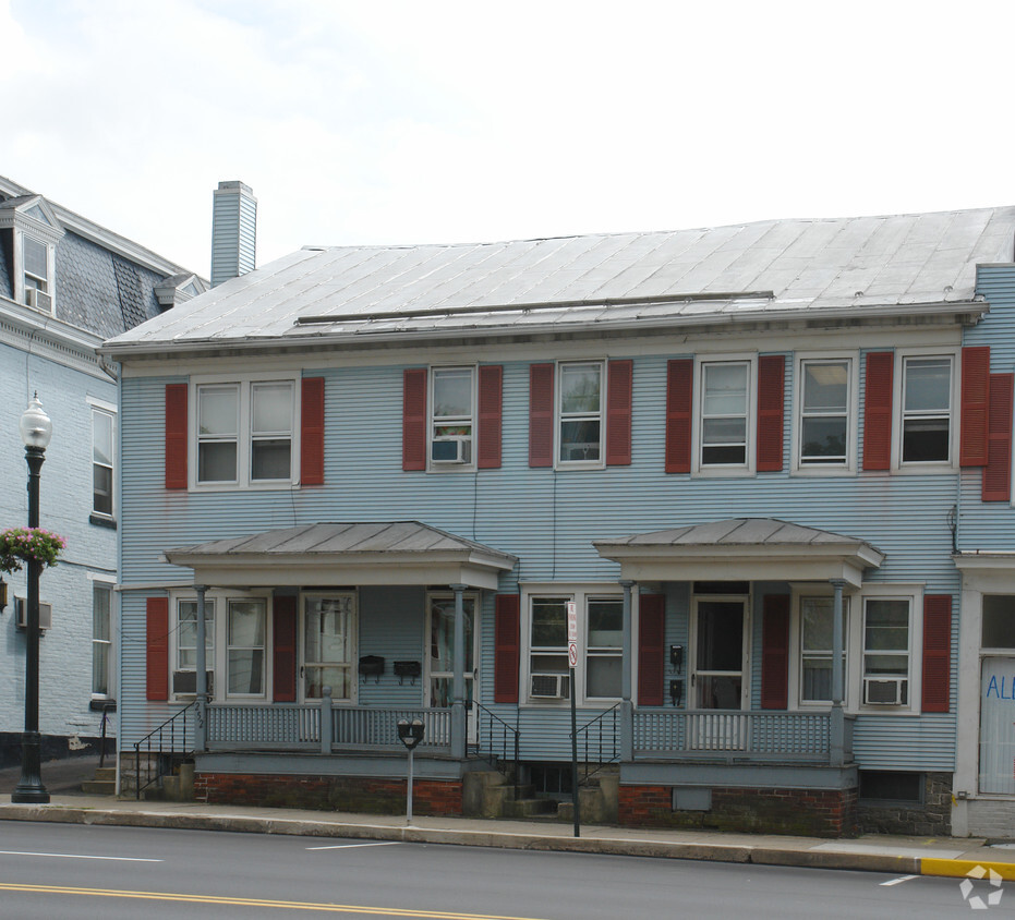 Building Photo - 252-254 W Main St