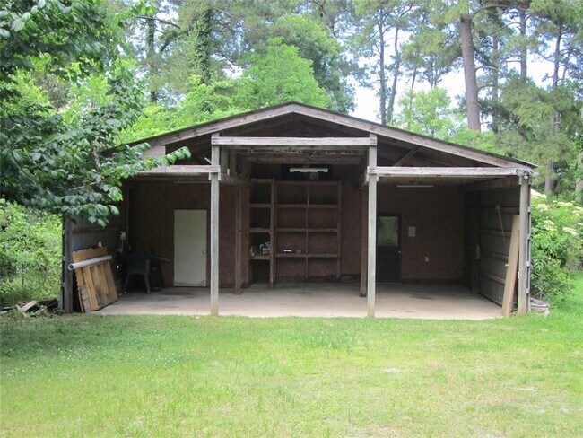 Building Photo - 4018 E Mossy Oaks Rd