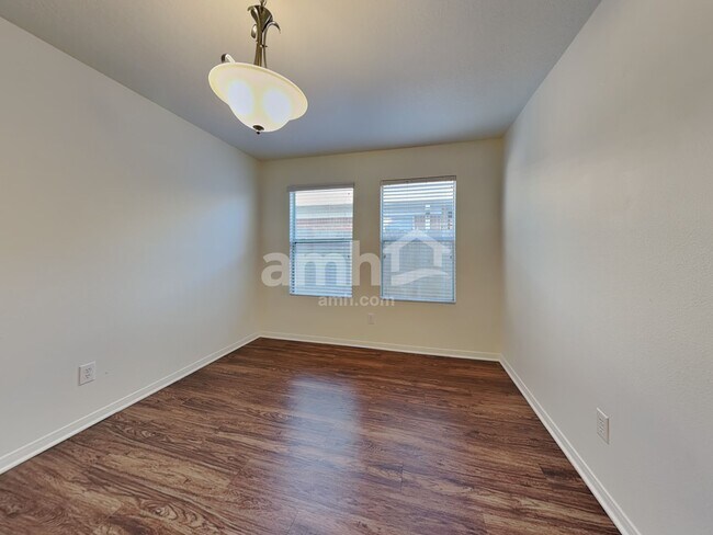 Foto del edificio - 16973 Scenic Knoll