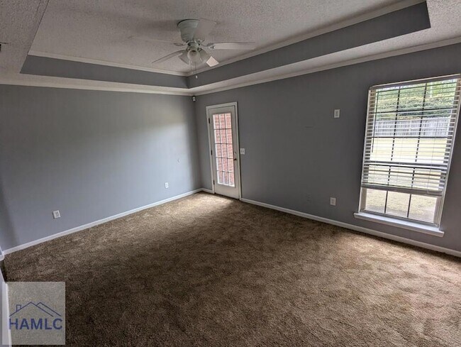 Foto del edificio - 215 Bridgemont Way