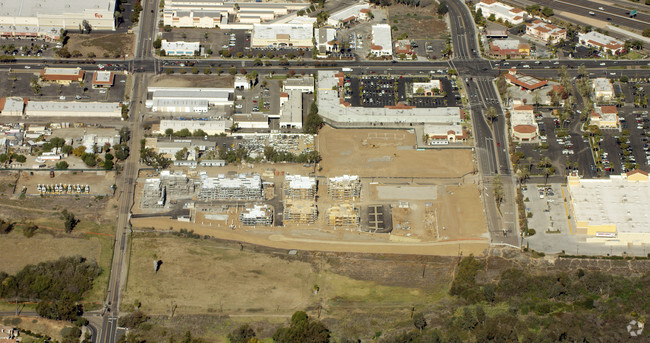 Aerial Photo - Promenade At Creekside