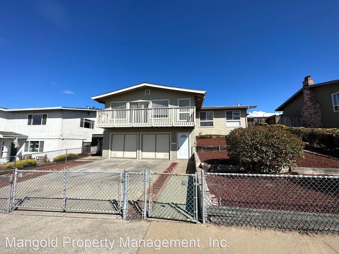 3 br, 2 bath House 1778 Yosemite Street House Rental in Seaside, CA