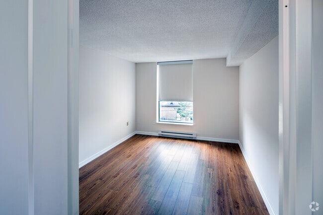 2 Bdrm 1 Bath Var. A (Open Concept) - Primary Bedroom - Prince William Apartments