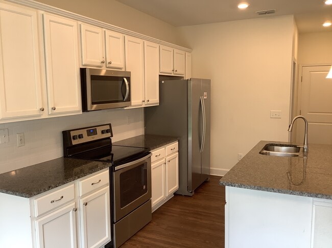 Building Photo - 8510 Highfield Ave