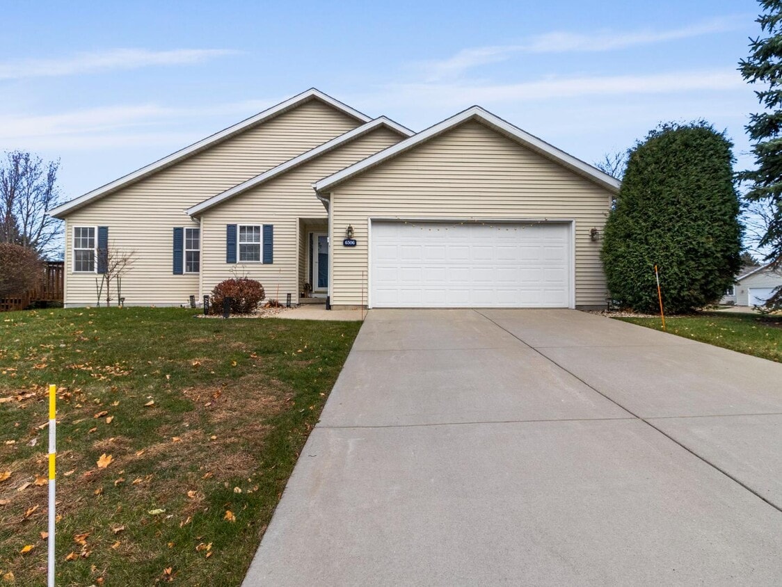 Foto principal - 6306 Vicksburg Rd