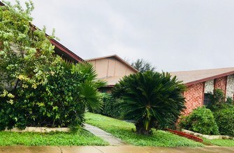 Building Photo - 1501 W Nolana Ave