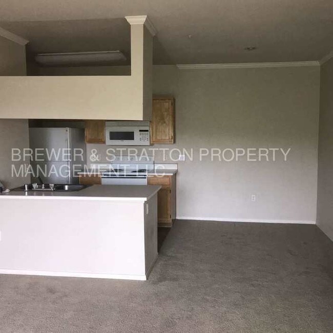 Building Photo - 5401 E Van Buren St
