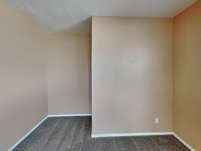 Building Photo - 1213 Hope Ranch Ln