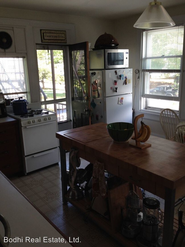 Foto del edificio - 894 Glenbrook Ave