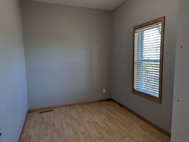 Bedroom 2 - 919 W Front St