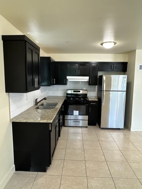 Primary Photo - 446-448 E 118th Street