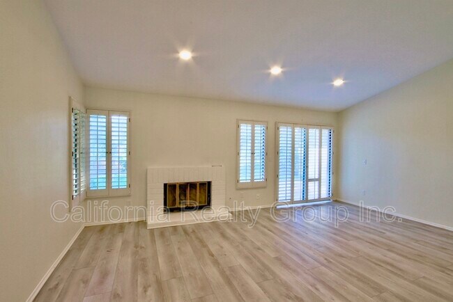 Building Photo - 4327 Los Padres Dr