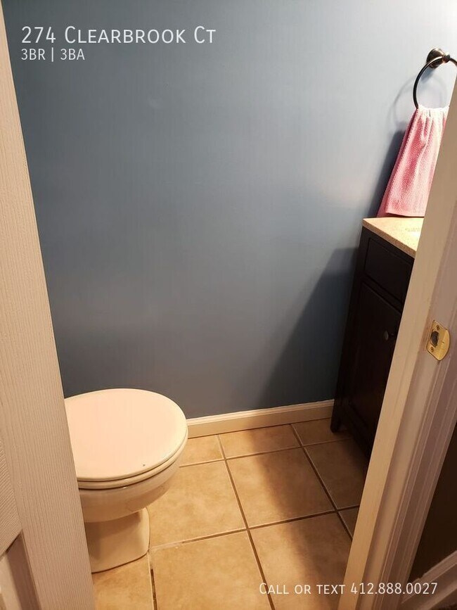 Foto del edificio - 274 Clearbrook Ct