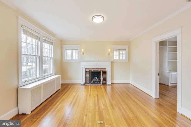 Building Photo - 4509 Highland Ave