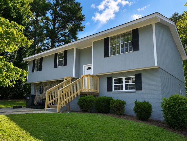 Building Photo - 5843 Hallwood Ct