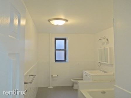 Building Photo - 391 Saint Johns Pl