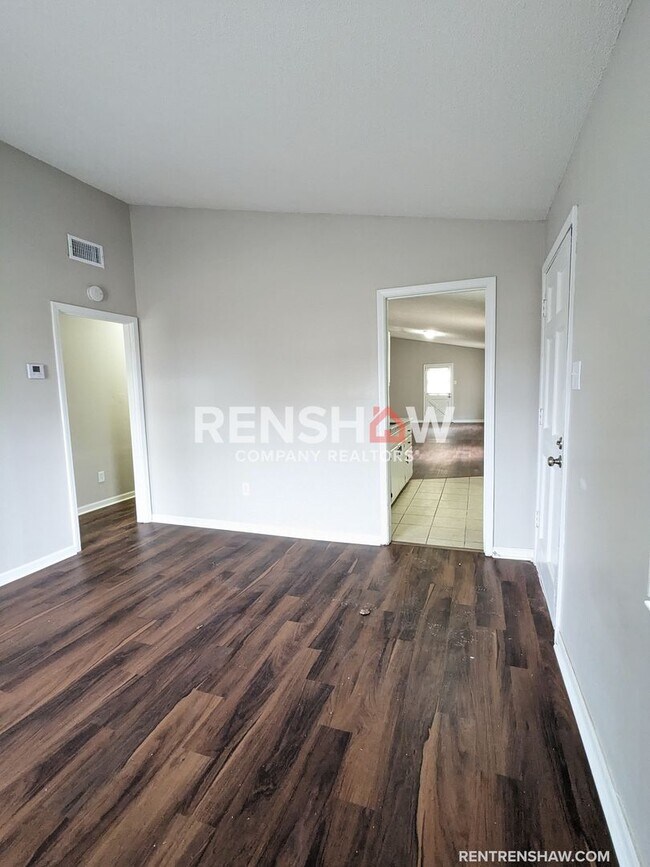 Building Photo - 3479 Pine Ridge - 3 Bed / 2 Bath - Move in...