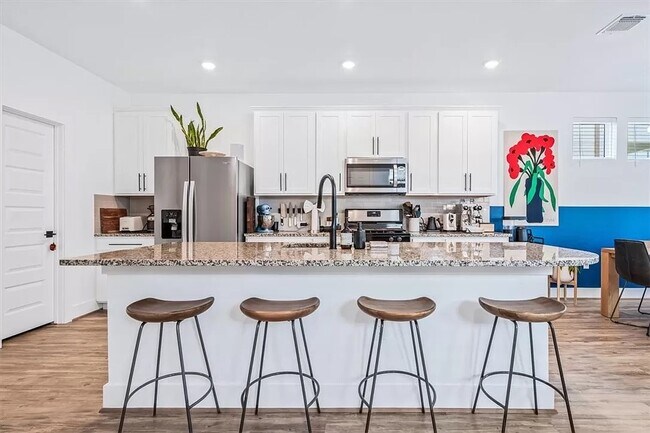 Building Photo - 7404 Wynkoop Ct