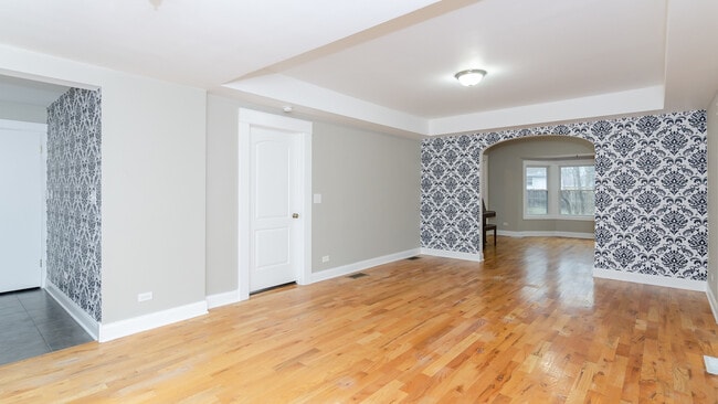 Foto del edificio - 2575 Waukegan Ave