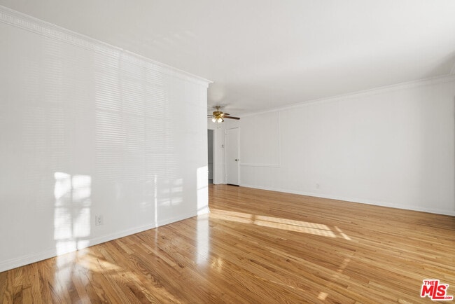 Foto del edificio - 5324 Vantage Ave