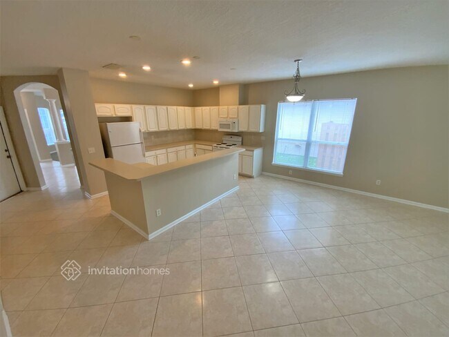 Building Photo - 14618 Falling Waters Dr