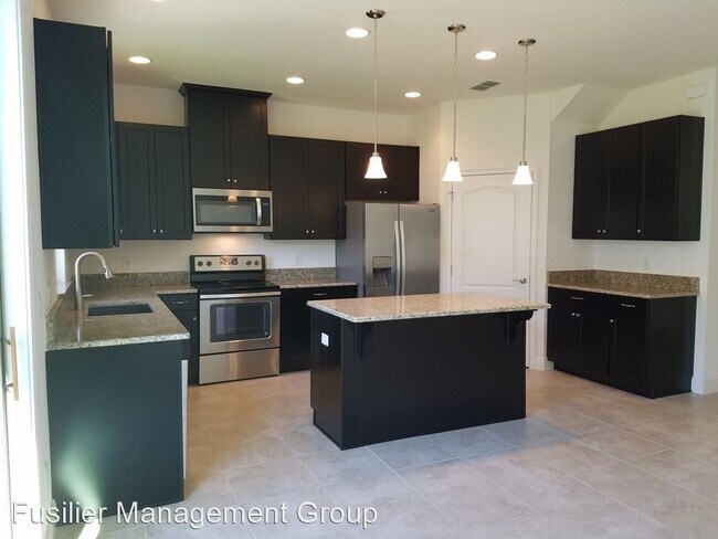 Building Photo - 3 br, 2.5 bath House - 14075 Helsby St