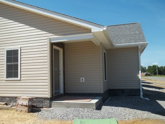 Building Photo - Fairfield Drive & Insterstate 81