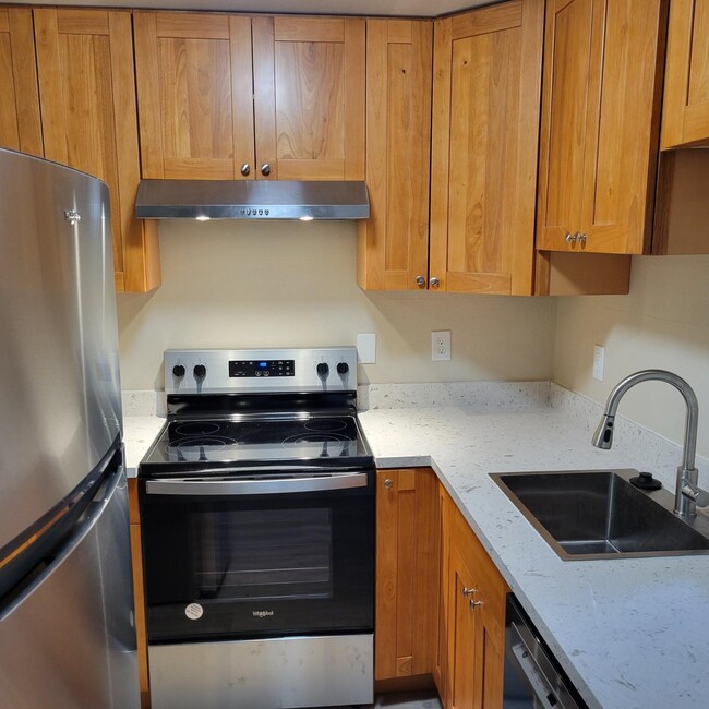 Building Photo - Trenton Apartments