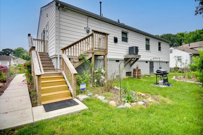 Building Photo - 112 Ethel Dr