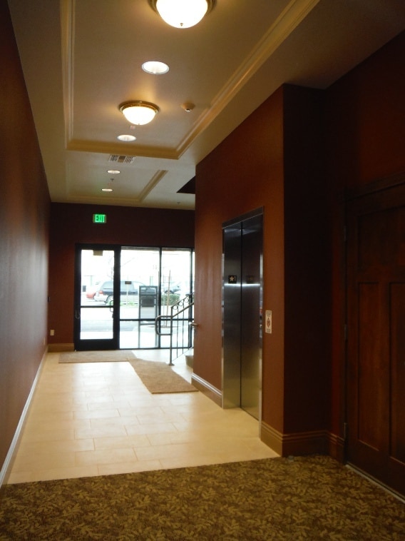 Building Photo - 223 N Irwin St