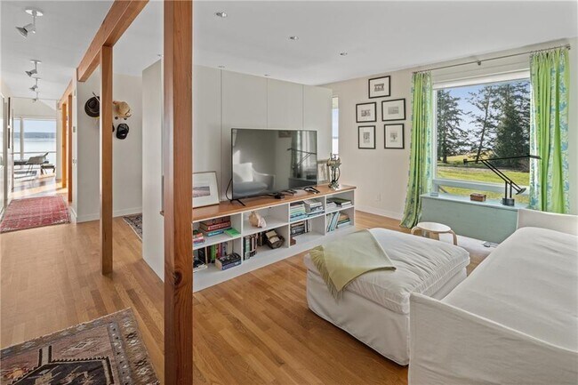 Foto del edificio - 232 Homestead Ln