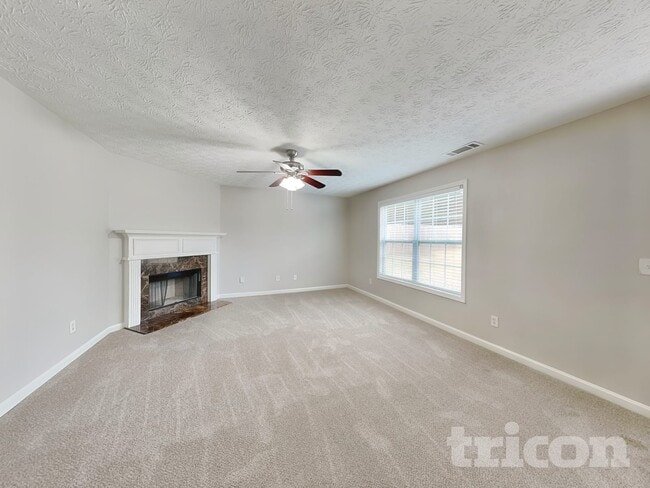 Building Photo - 35 Trelawney Ln