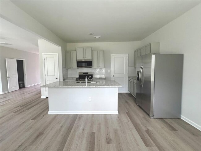 Building Photo - 11085 Suria Dr