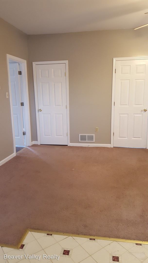 Building Photo - 549 Virginia Ave