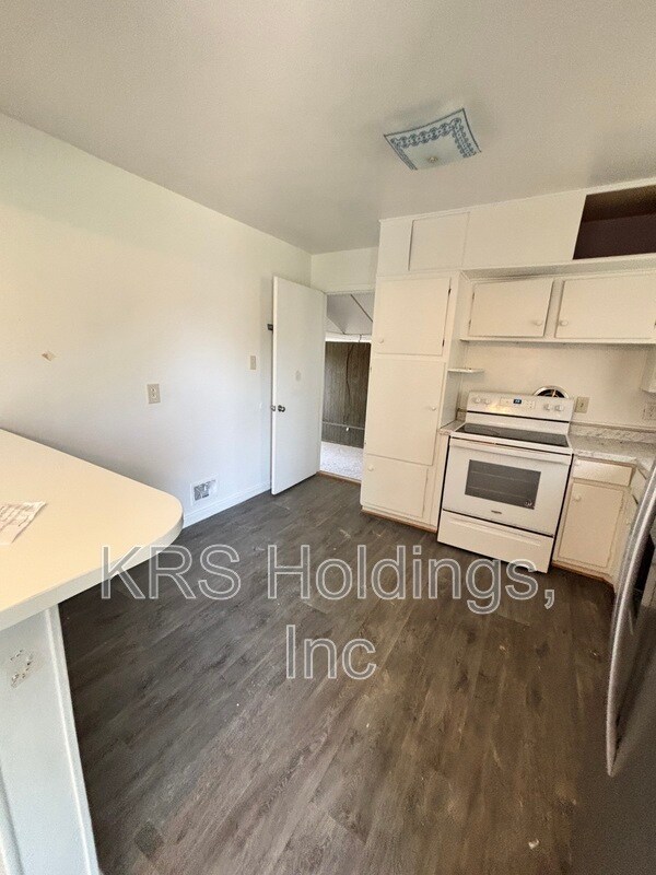 Foto del edificio - 756 Crepe Myrtle Ln