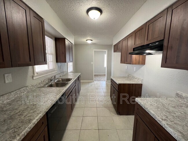 Foto del edificio - 4733 Hodge Rd