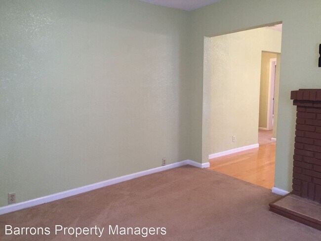Building Photo - 2 br, 2 bath House - 213 E Bobe Street