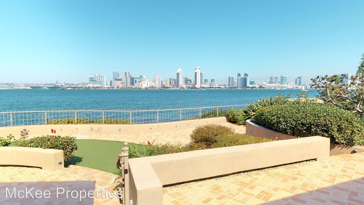 Foto principal - 3 br, 2 bath House - 409 First Street