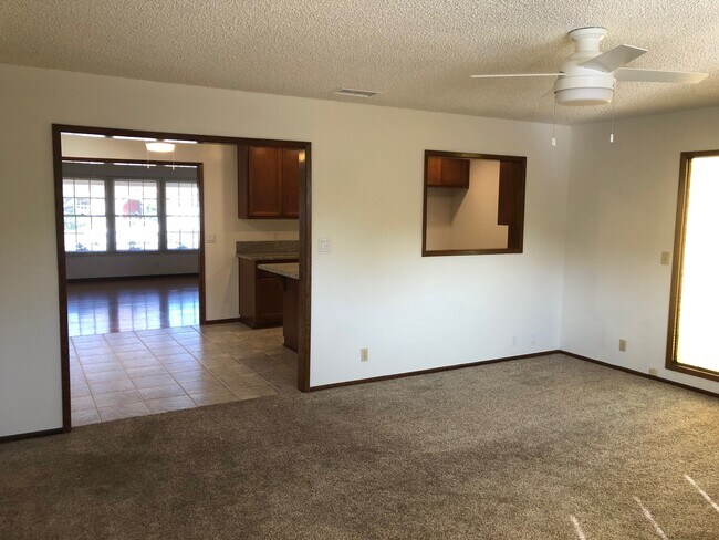 Building Photo - 5104 Melbourne Dr