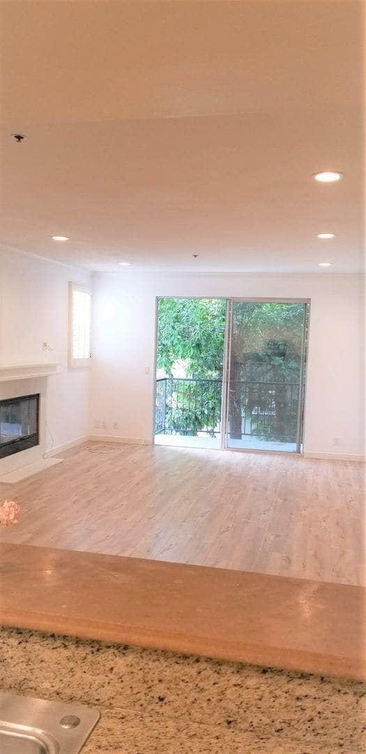 Interior Photo - La Ventana
