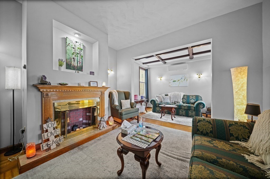 Primary Photo - 600 Broadway