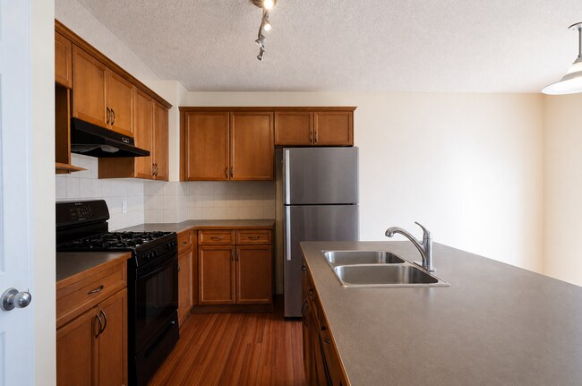 Building Photo - 149 Cougar Plateau Mews SW