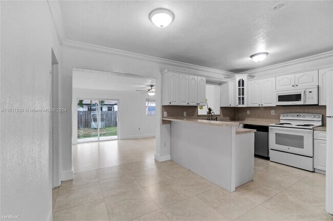 Foto del edificio - 4 br, 2 bath House - 12025 SW 188th Ter
