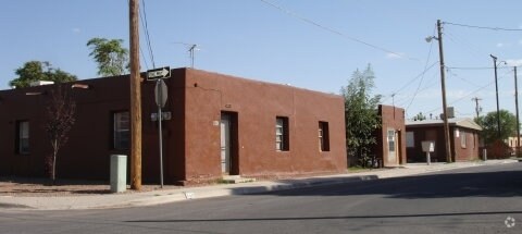 Building Photo - 926-932 N Tornillo St